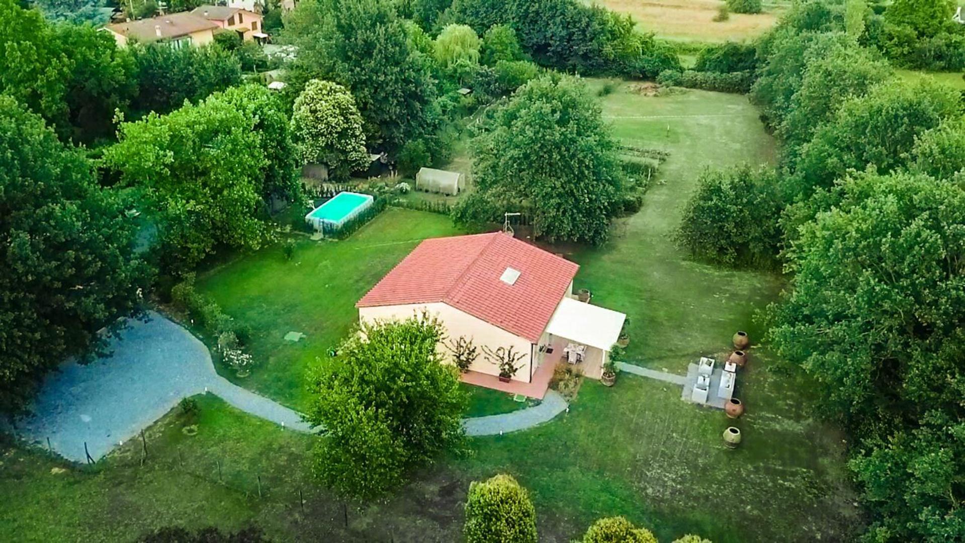 Villa Bassotta, A Charming Cottage Lucca Eksteriør bilde